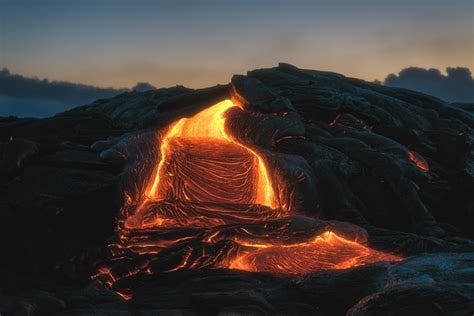 Le volcan Kilauea est entré en éruption à Hawaï