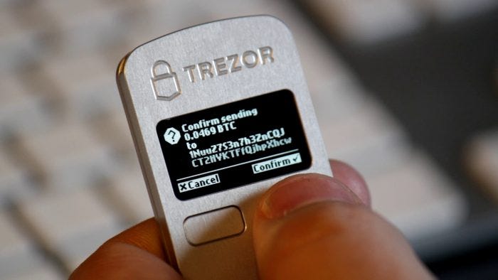 Como funciona uma carteira de bitcoin de hardware [crypto wallet] –  Tecnoblog