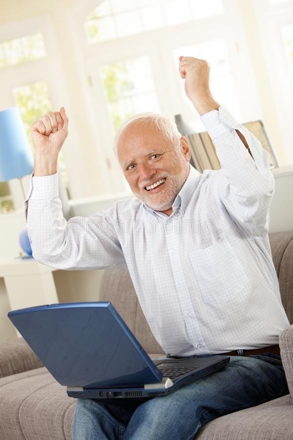 Ziqrie ShamsulBahari on Twitter: "@9GAG We will all be sad when Hide the pain  Harold pass away one day." / Twitter