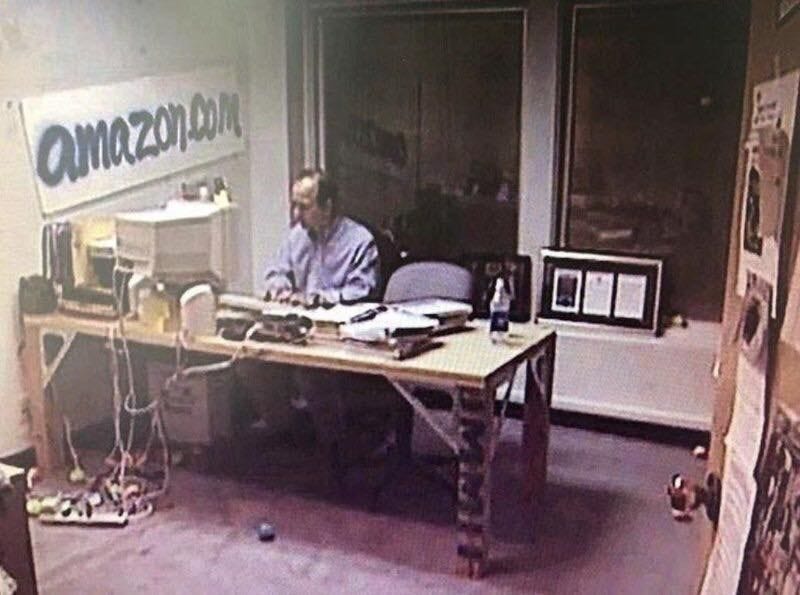 The richest man in the world, Jeff Bezos, in his executive office back in  1999. : pics