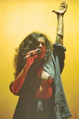 Gal Costa e a polêmica do show “O sorriso do gato de Alice” | musicaemprosa