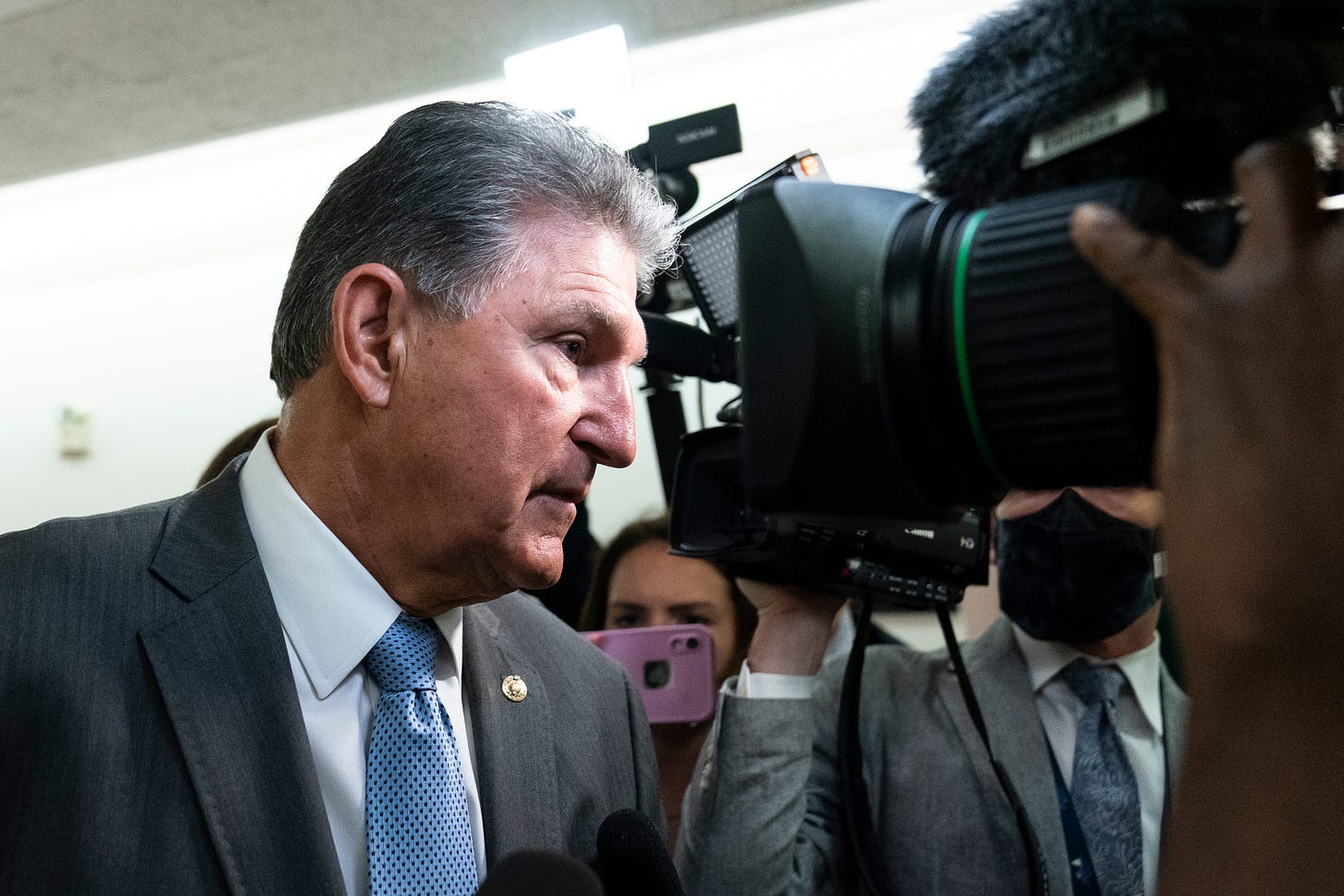 Manchin opposes voting rights bill after civil rights leaders&#39; appeal