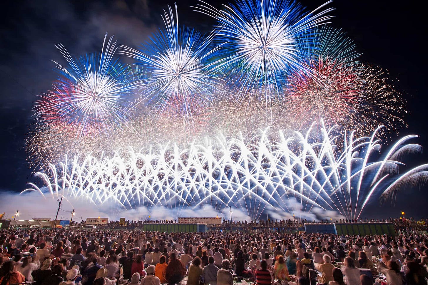 Omagarai Fireworks Festival ｜THE GATE｜Japan Travel Magazine: Find Tourism &  Travel Info