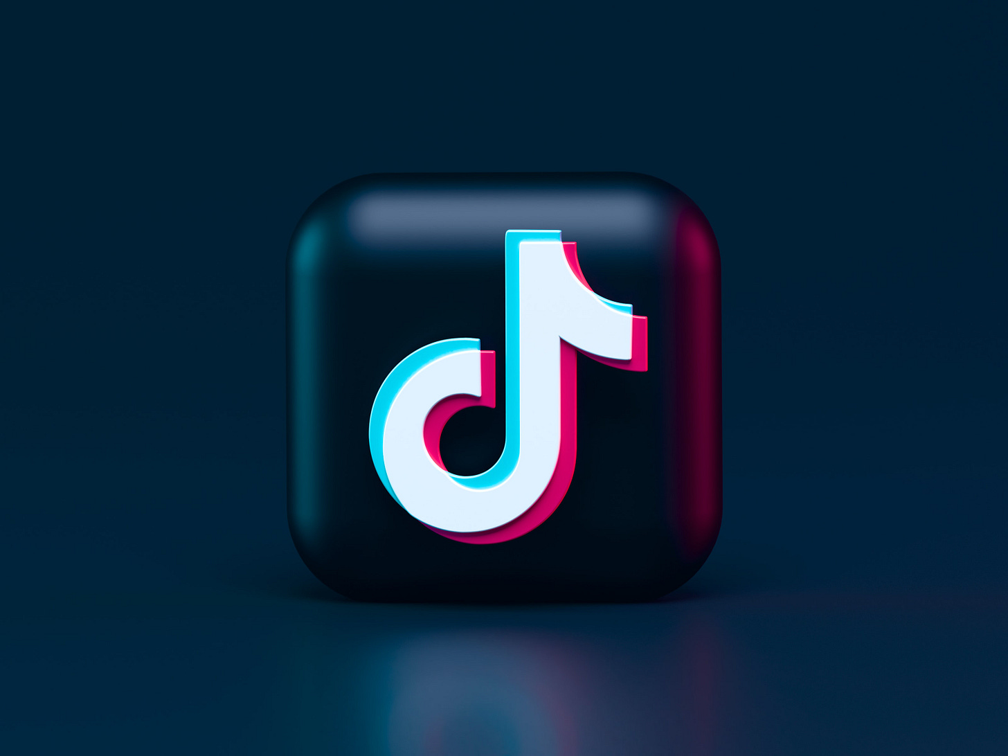 Illustration of the TikTok app icon. Alexander Shatov / Unsplash
