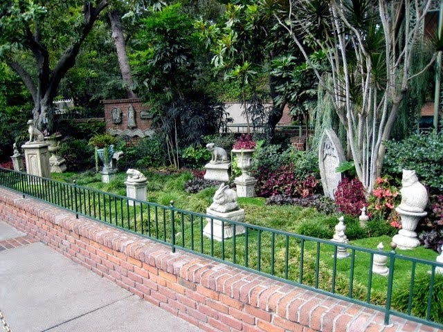SamLand's Disney Adventures: Disneyland's Haunted Mansion Pet Cemetery