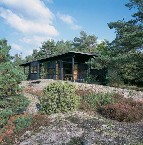 Norwegian Wood: The Thoughtful Architecture of Wenche Selmer: Tostrup,  Elisabeth: 9781568985930: Amazon.com: Books
