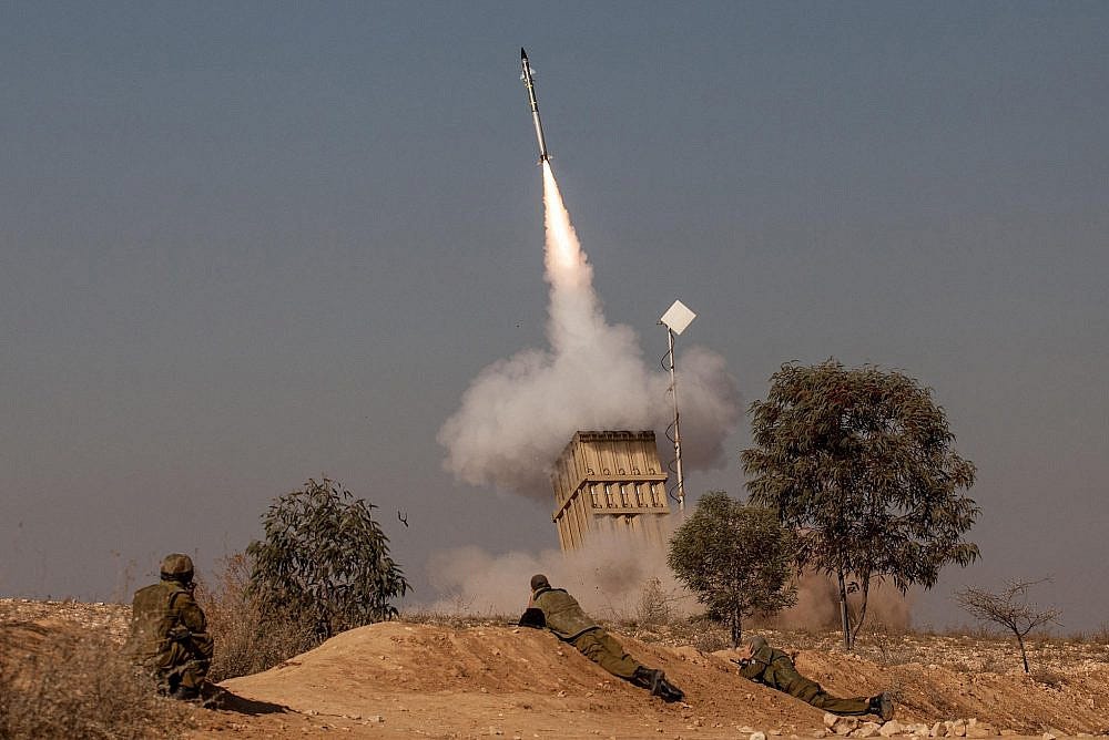 A volley of rockets fired from the Gaza Strip was intercepted by the Iron Dome system near the Israeli town of Beer Sheva, Nov. 15, 2012. (Uri Lenzl/Flash90)