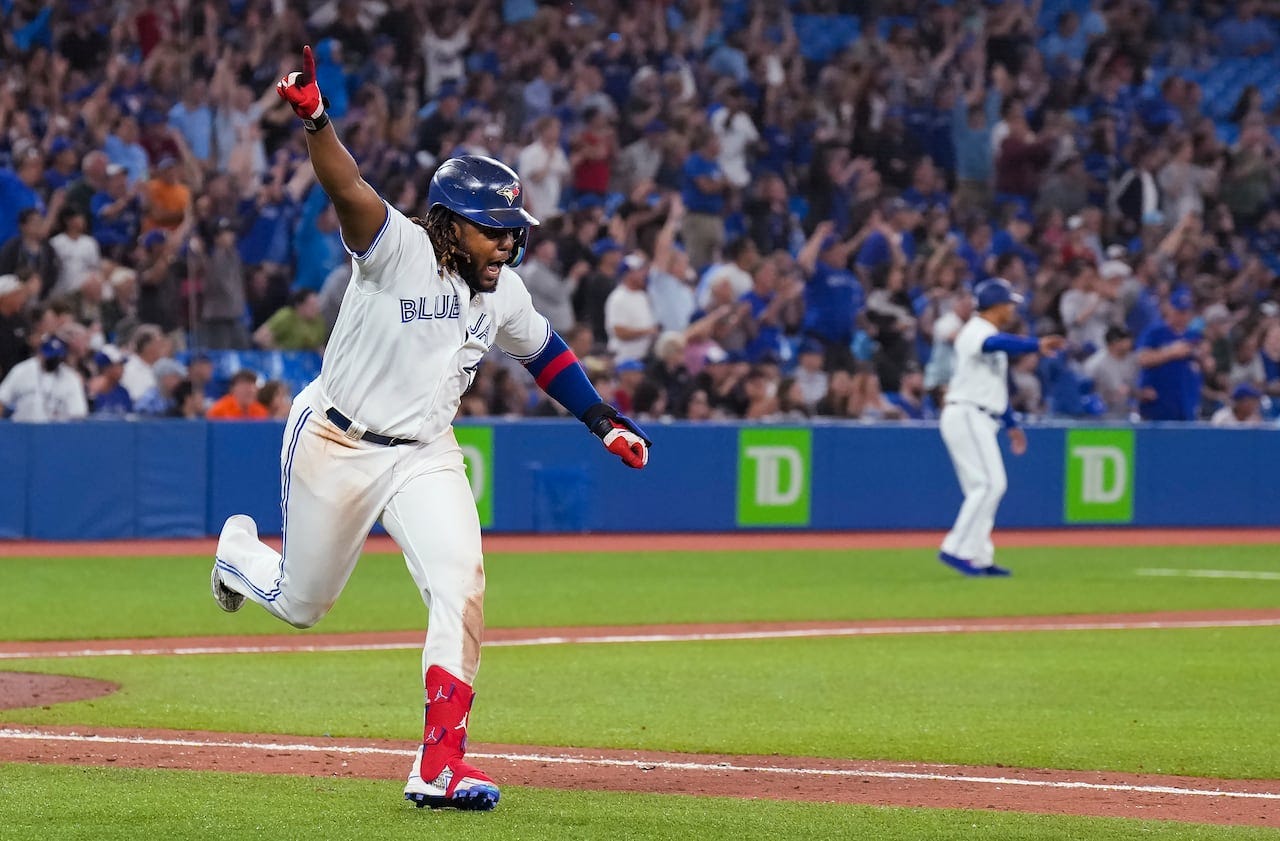 Guerrero Jr. helps Blue Jays prevent Orioles' comeback with extra-innings  win | CBC Sports