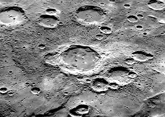 Mercury - Overlapping craters, crater chains, and crater peaks