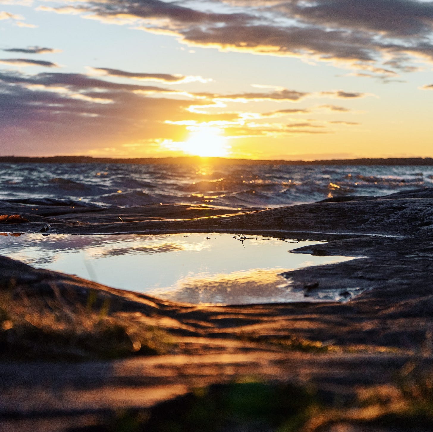 waves-and-still-water