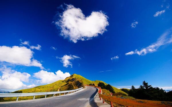 Love-Cloud-Mountain