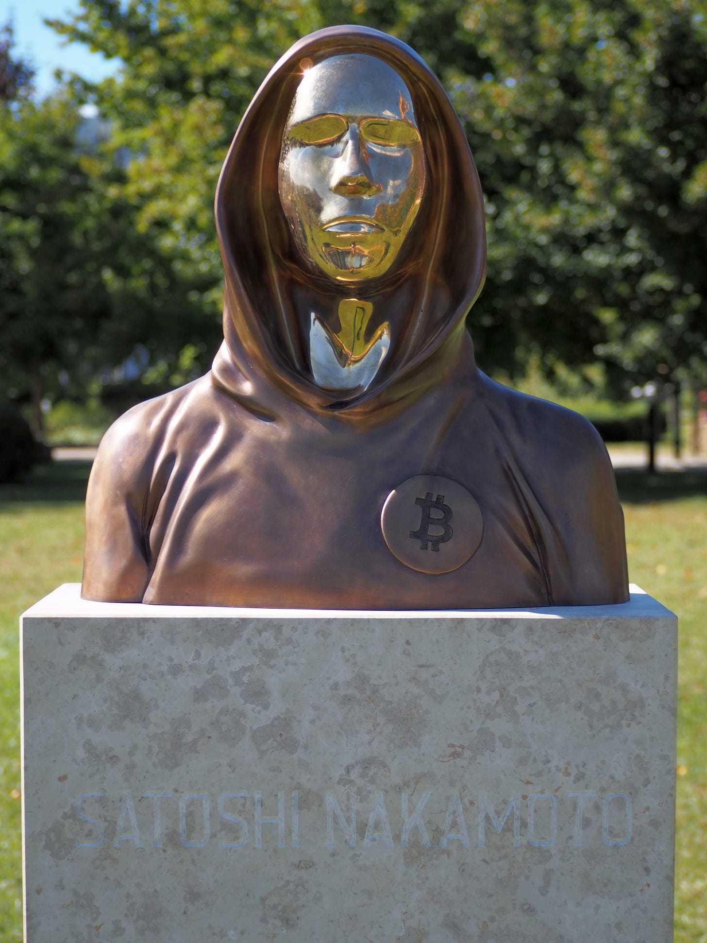 File:Bust of Satoshi Nakamoto in Budapest.jpg - Wikimedia Commons