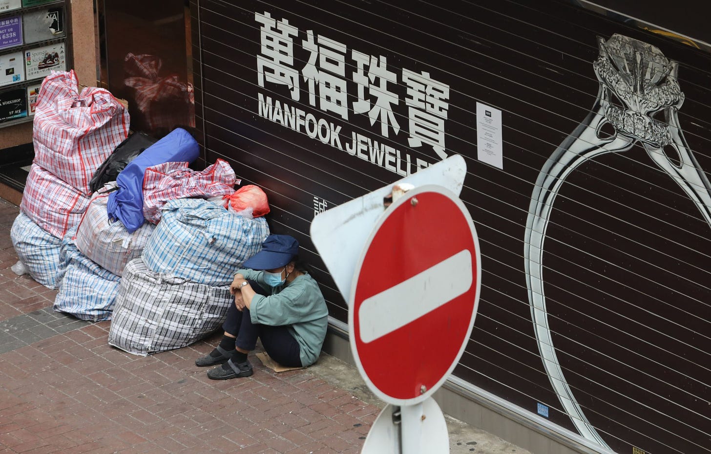 Many residents are struggling to find food after losing their jobs during the coronavirus pandemic. Photo: Jelly Tse