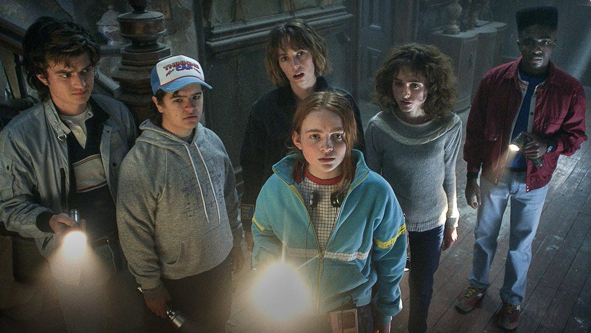 Steve, Dustin, Robin, Max, Nancy and Lucas in Creel’s house..