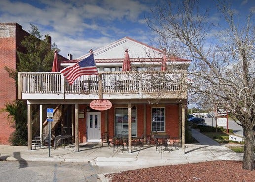 Bogey's Bar and Restaurant, DeFuniak Springs