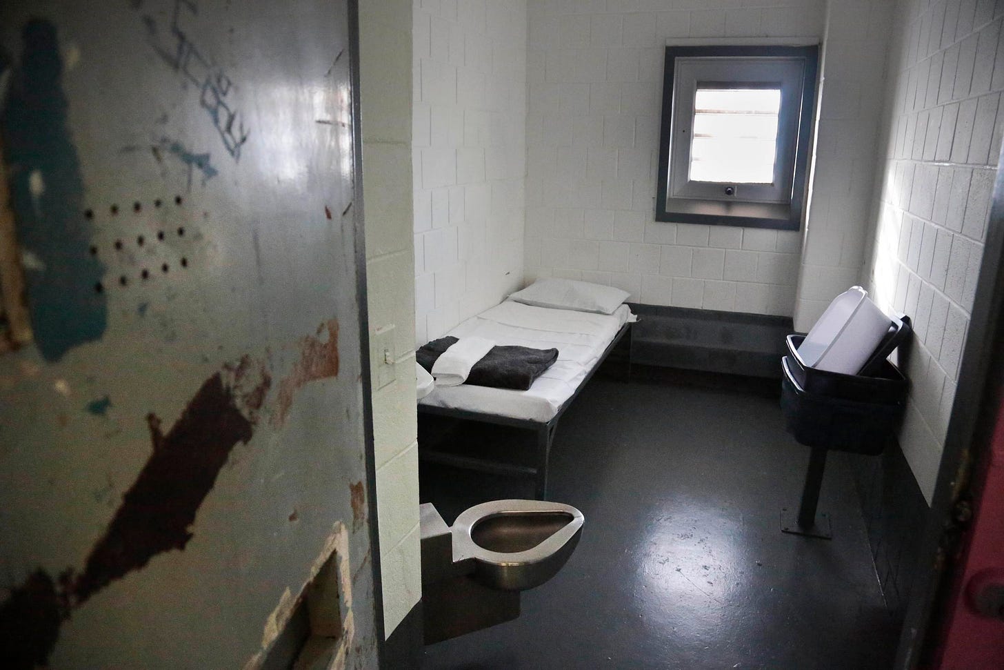 Yale Report Tries To Count People Held In Solitary Confinement |  Connecticut Public Radio