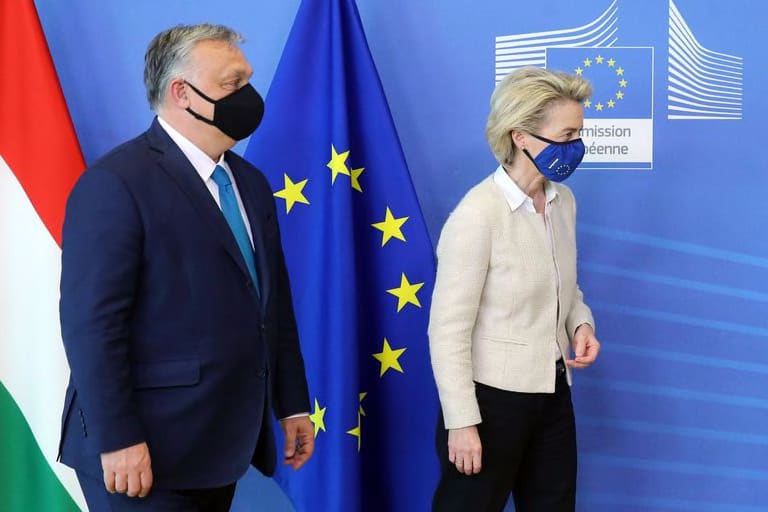 Viktor Orban et Ursula von der Leyen, en avril dernier.