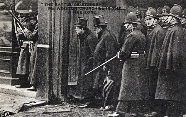 Siege of Sidney Street memorial: Policemen honoured on 100th anniversary |  Daily Mail Online