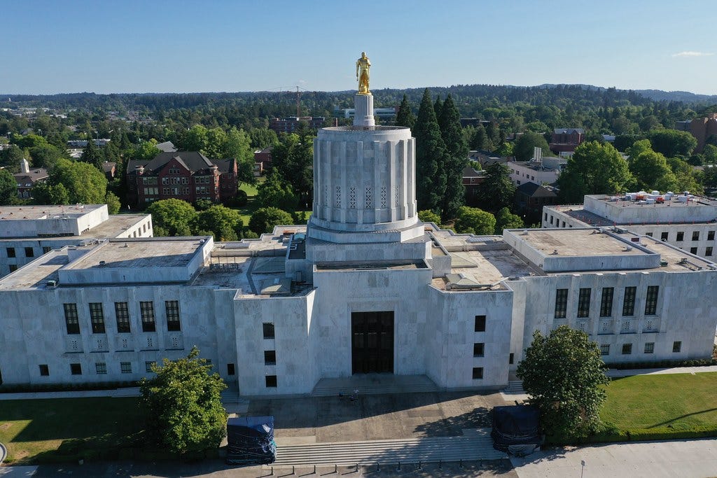 Oregon State Capitol Building in Salem