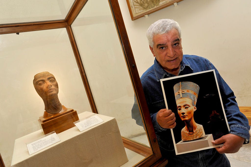 A Renowned Egyptologist Believes He Has Found Queen Nefertiti's Tomb at  Last | Artnet News