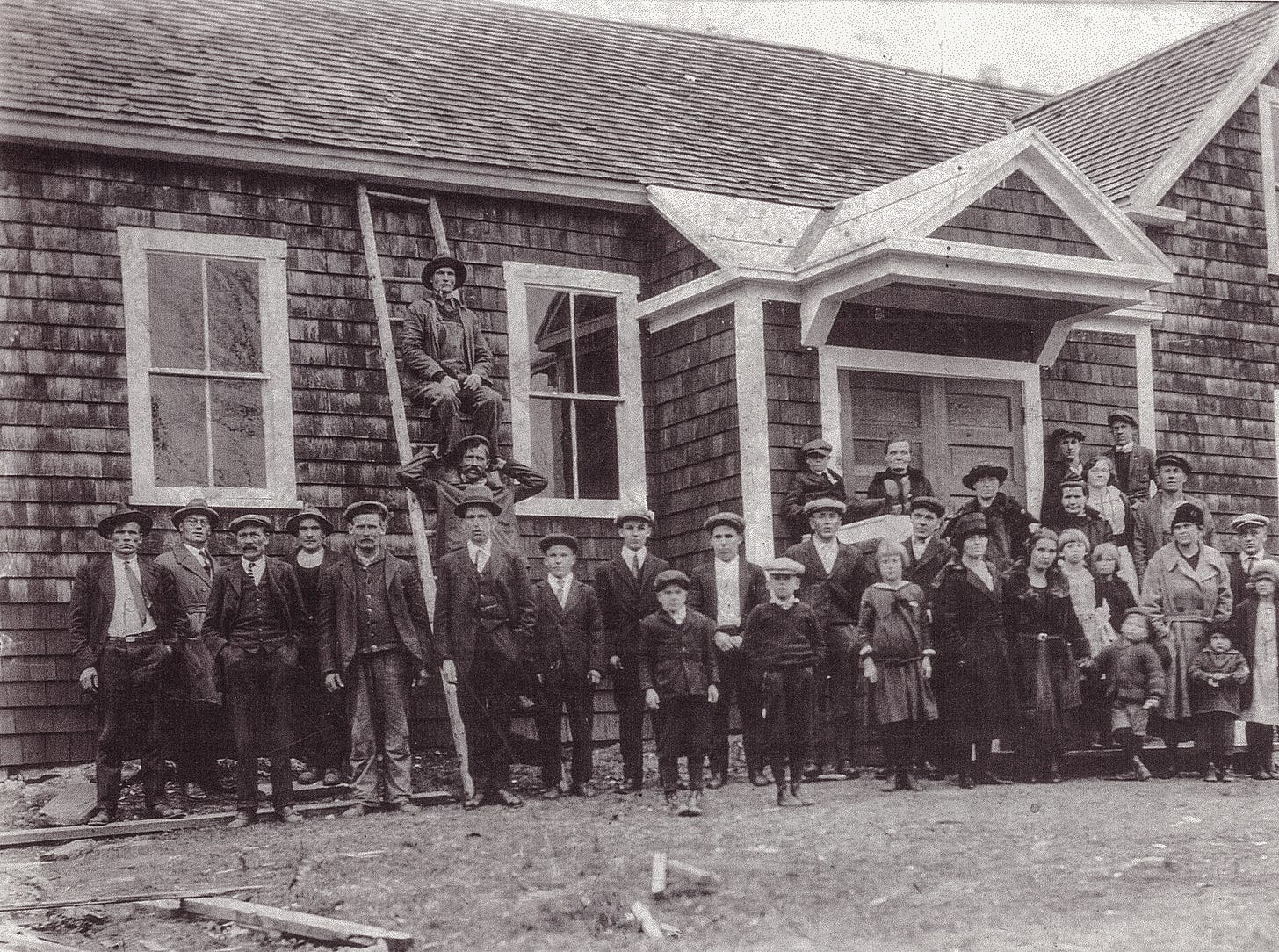 Group in front of the Finnish Dance Hall