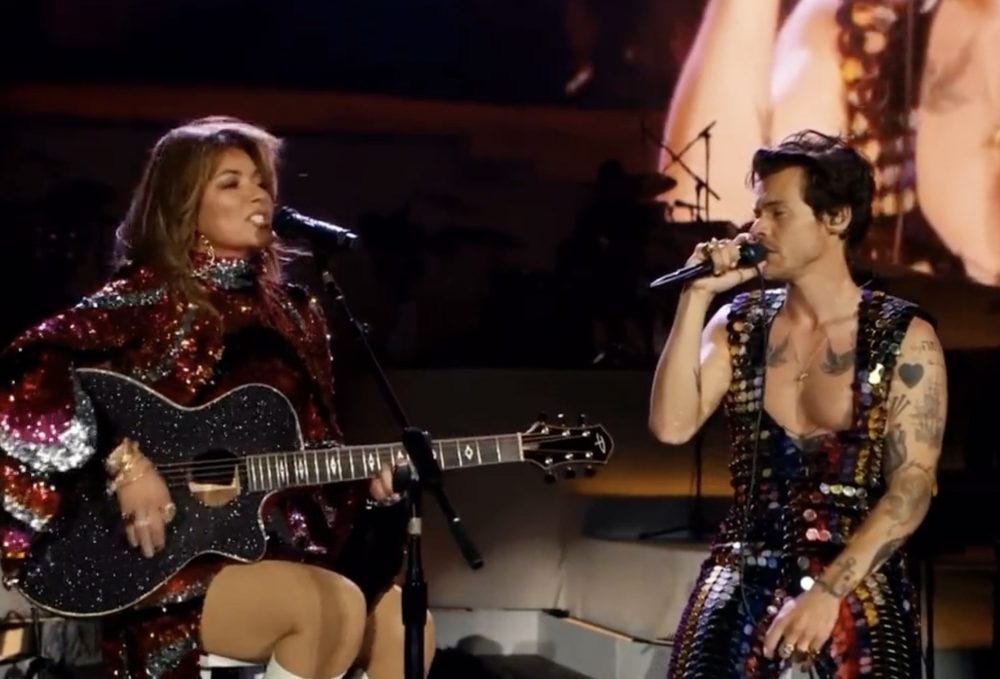 Harry Styles joined by Shania Twain at Coachella: "[She] taught me that men  are trash"
