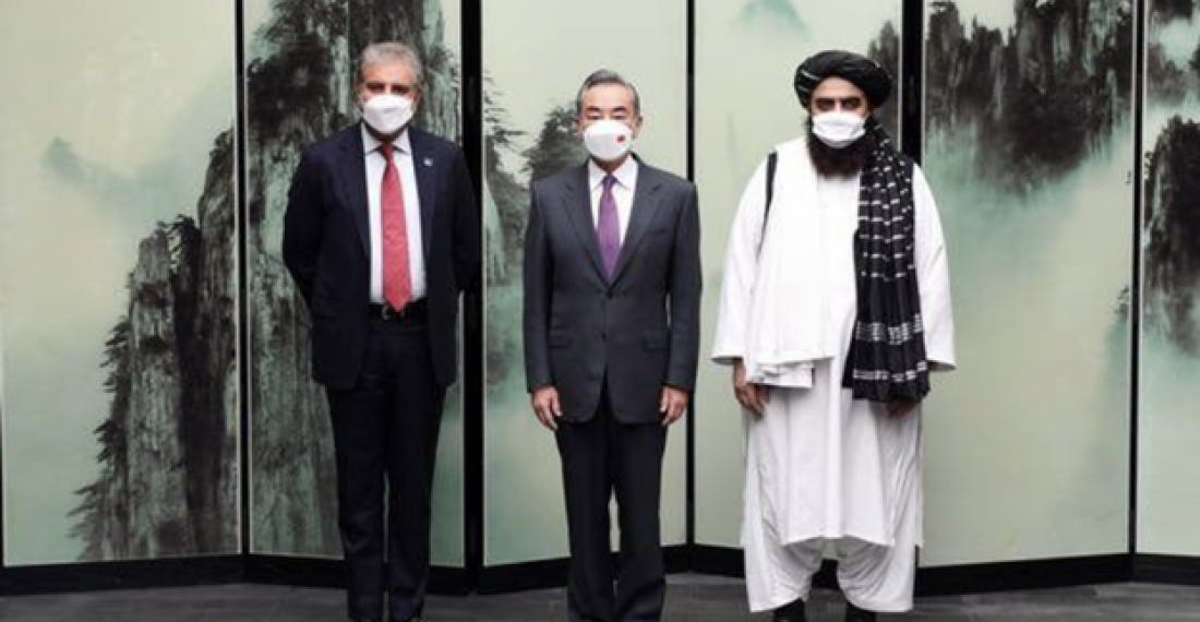 A group of people wearing masks

Description automatically generated with medium confidence
