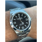 A close up of a watch

Description automatically generated with medium confidence