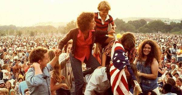 26 Photographs of the America's 1976 Bicentennial Celebration