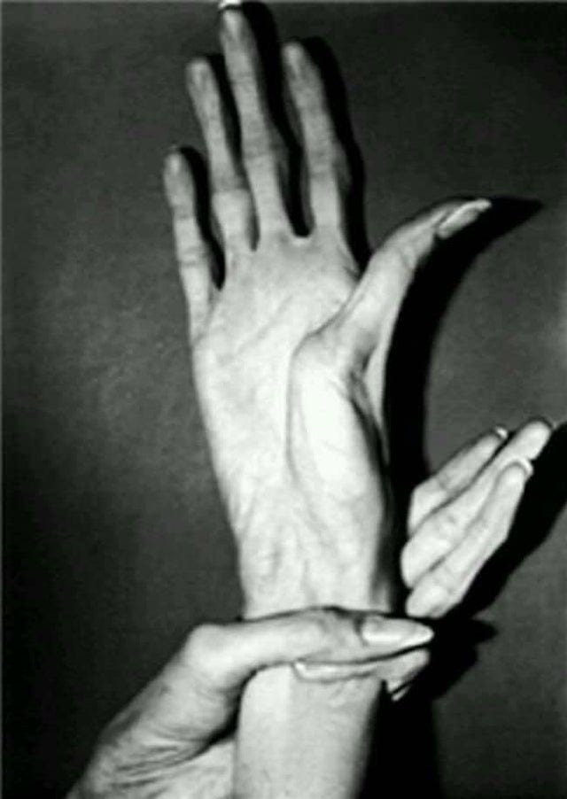 r/creepy - The hands of serial killer and cannibal Tsutomu Miyazaki
