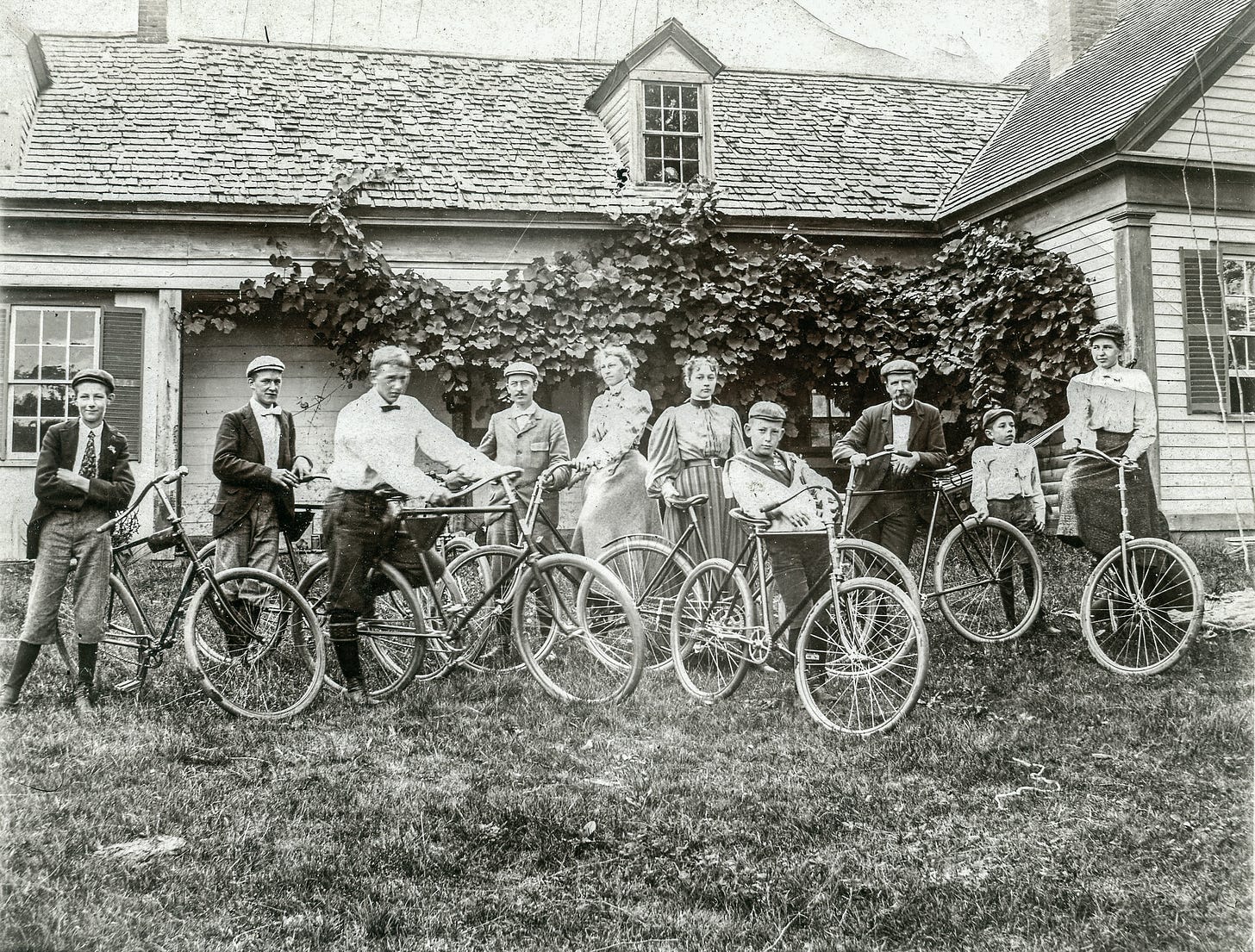Cyclists at Charles Taylor's home in Smithville