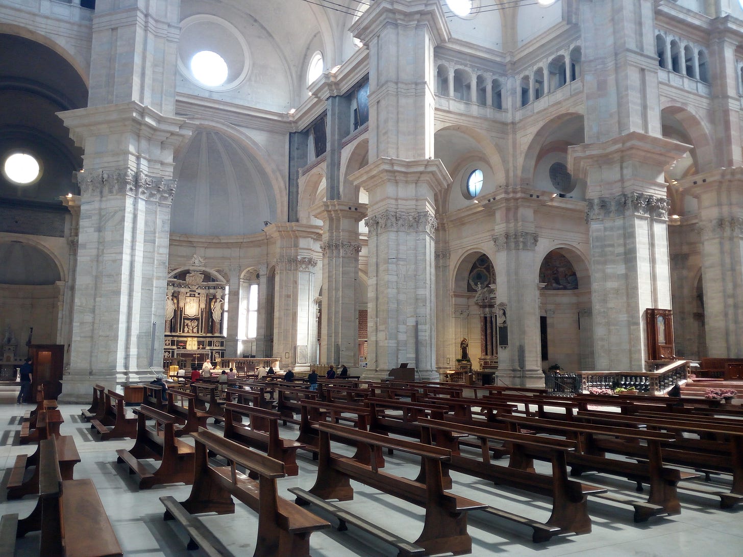 Duomo di Pavia interno