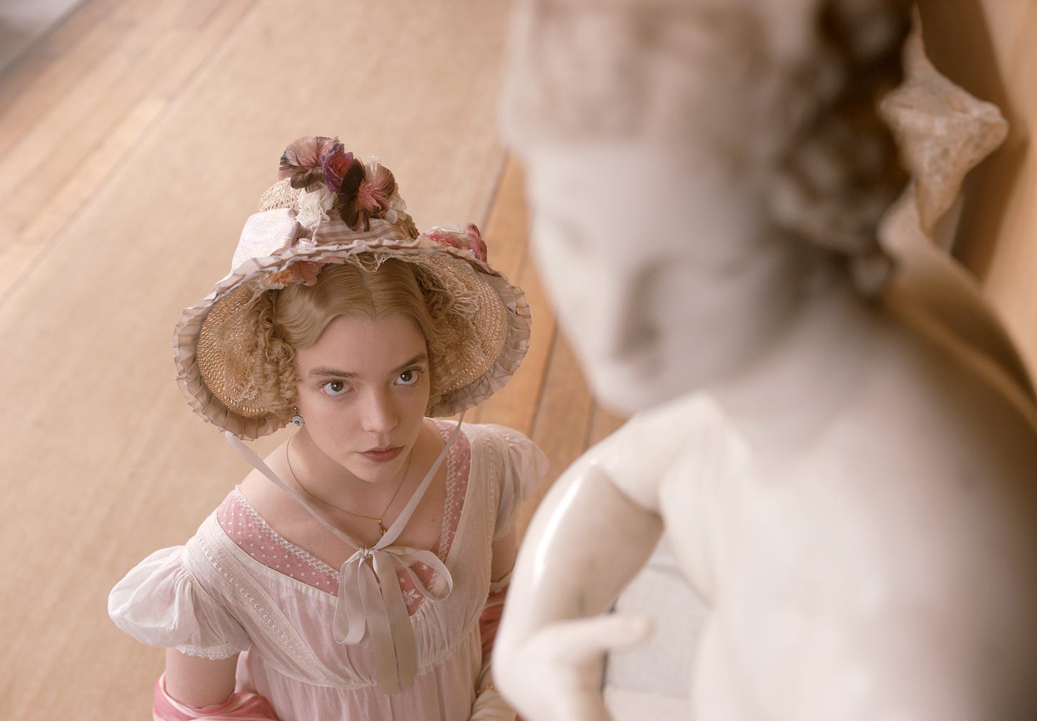 Autumn de Wilde’s 2020 film Emma combines “edible” visuals, innovative compositions, and unexpected casting for a quirky, energetic revisioning of the Jane Austen classic.