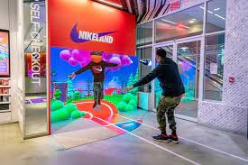 Nike Brings Virtual Nikeland/Roblox Experience to NYC Store – WWD