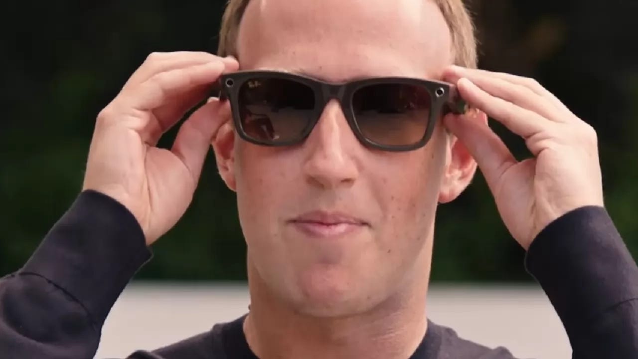 Facebook, Ray-Ban ed EssilorLuxottica annunciano gli occhiali smart: i  prezzi