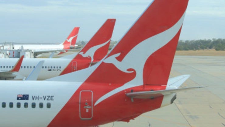 Qantas planes at melboune airport 410x231