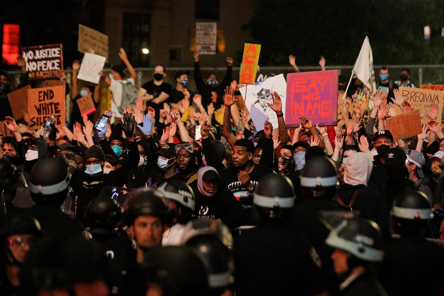 At D.C. demonstrations, a heavily guarded Lincoln Memorial At D.C. demonstrations, a heavily guarded Lincoln Memorial