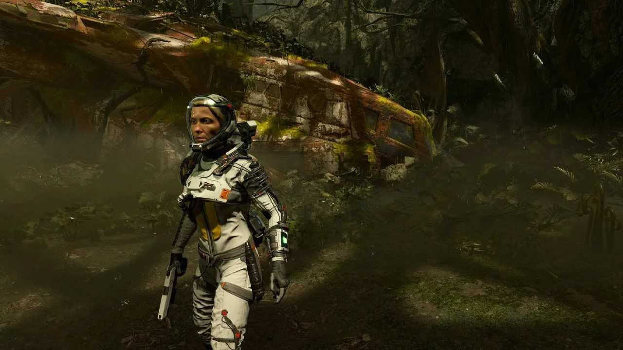 Selene next to her crashed ship in Returnal