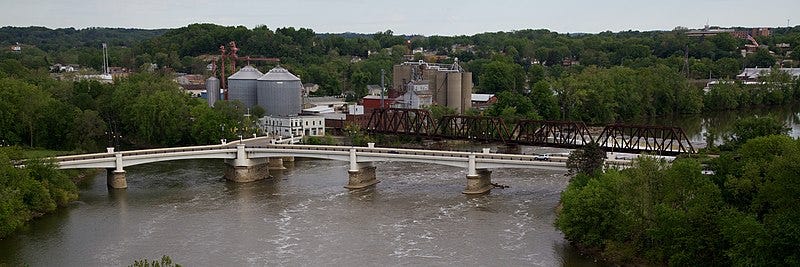 Panorama of the three-way bridge over the rivers in Zanesville