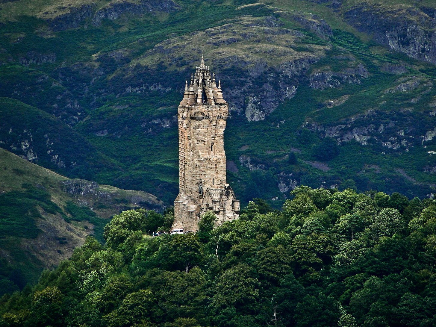 14 Fairy Tale Castles You Must Visit In Scotland - Hand ...