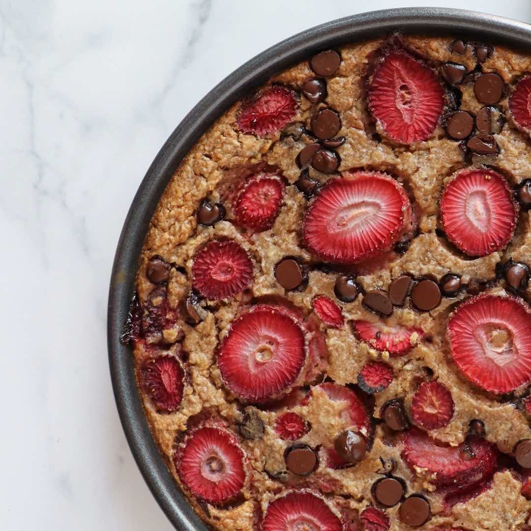 cake with freeze-dried fruits