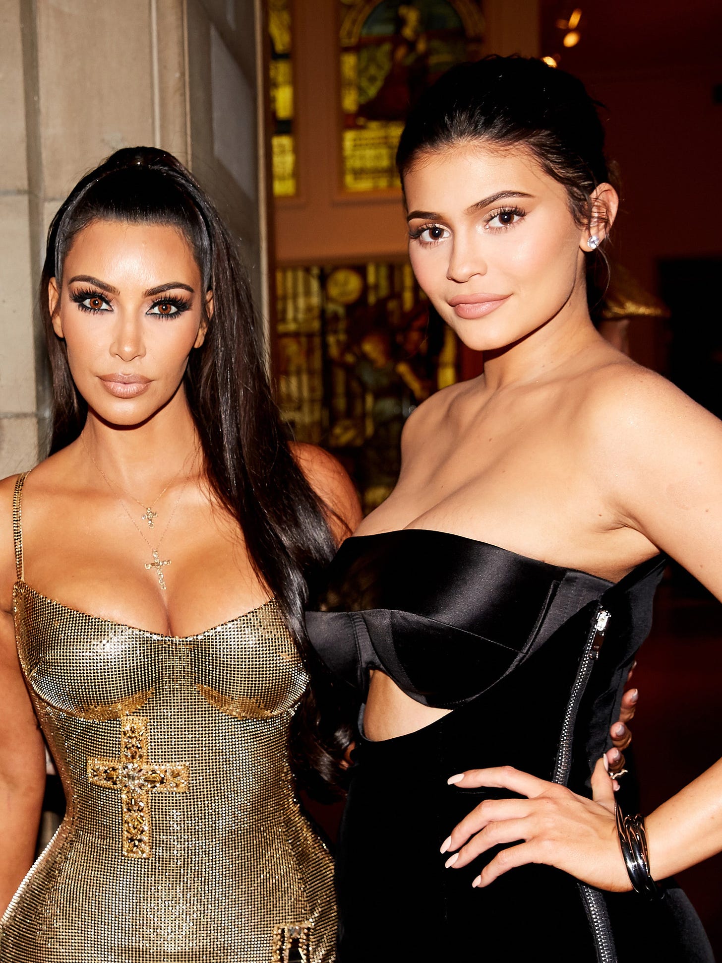 Kim Kardashian Had Kylie Jenner Do Her Makeup for Her Birthday Party |  Allure
