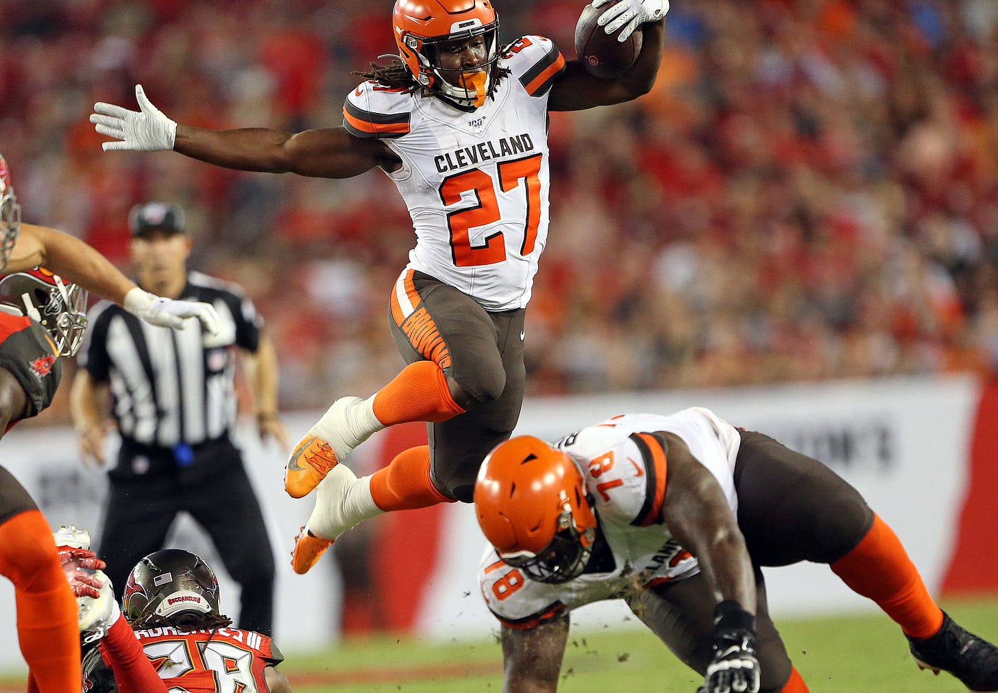 Kareem Hunt needs 4-6 weeks to recover from surgery; Browns start making  cuts and other takeaways - cleveland.com