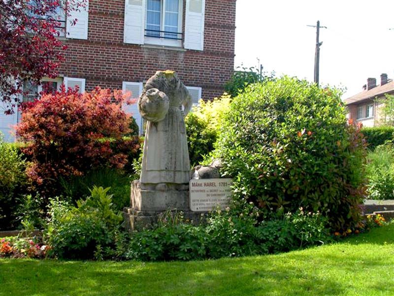 Les statues de Marie Harel VIMOUTIERS : Normandië Toerisme