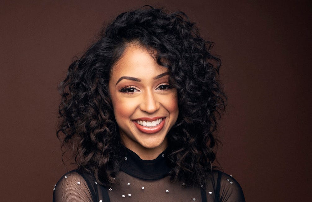 Liza Koshy To Host Comedic Dance Competition Series 'Floored' At Quibi –  Deadline