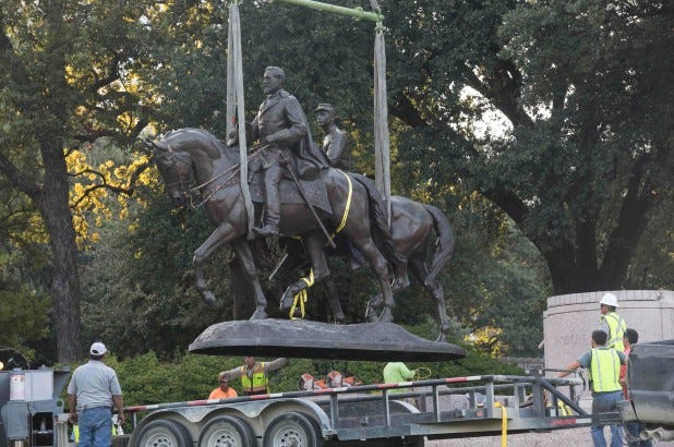 Robert E. Lee statue removed from Dallas park
