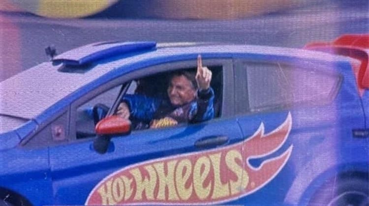 Bolsonaro de carrinho