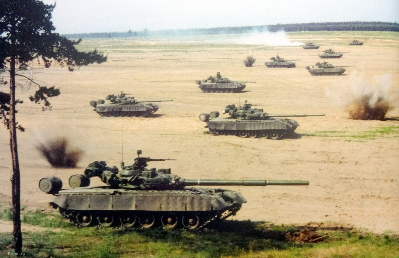 Soviet T-80B tanks on maneuvers : r/TankPorn
