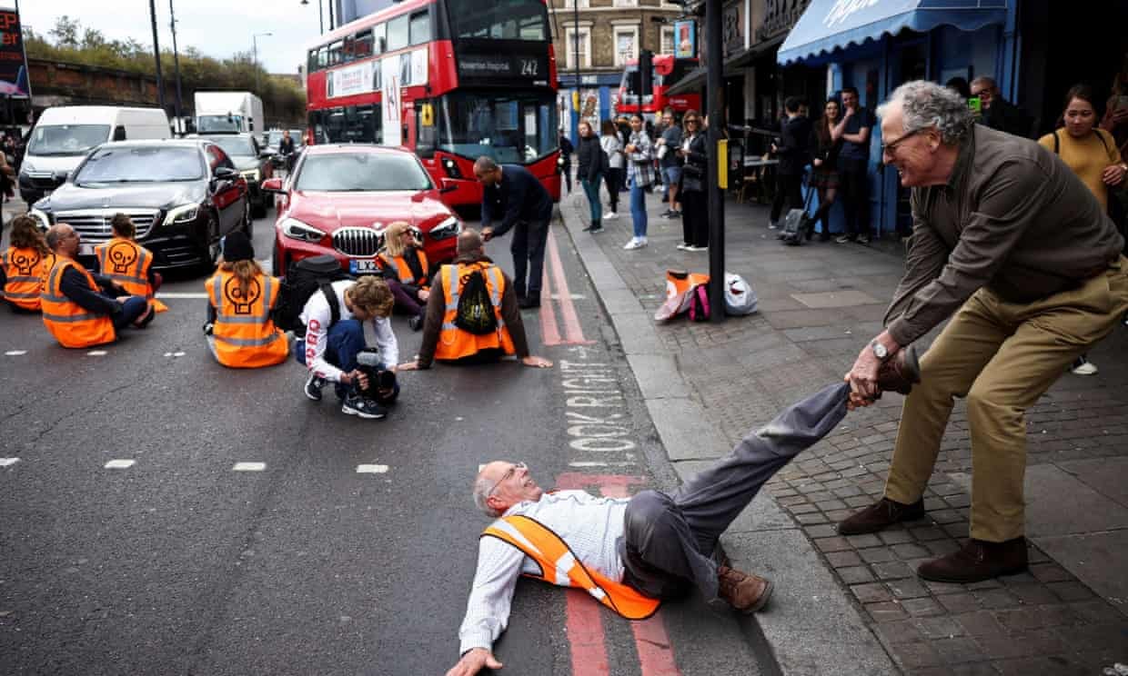 https://i.guim.co.uk/img/media/d5dad7dc15672535656192869d1253606680ae87/133_279_3311_1987/master/3311.jpg?width=620&quality=45&dpr=2&s=none