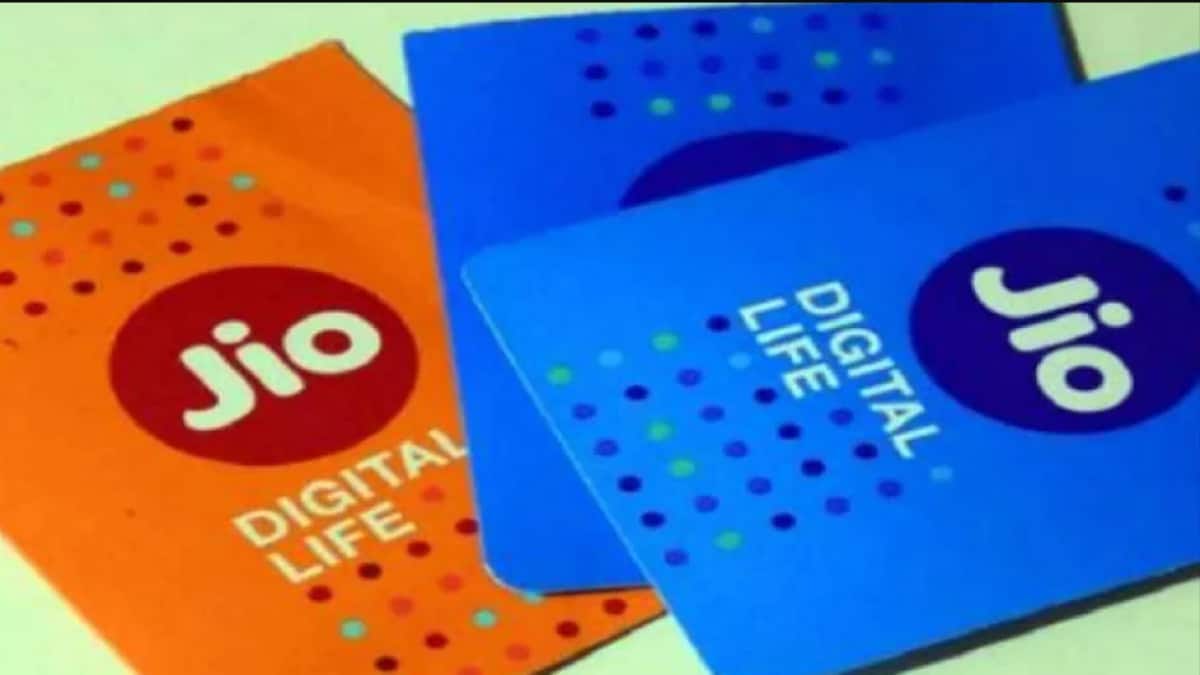 Reliance Retail launches 20% cashback on Jio recharge plans; here&#39;s how to  avail offer - BusinessToday